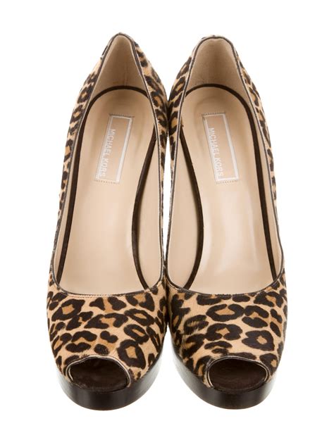 michael michael kors leopard print pumps